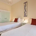 Feel At Home - Free Private Parking